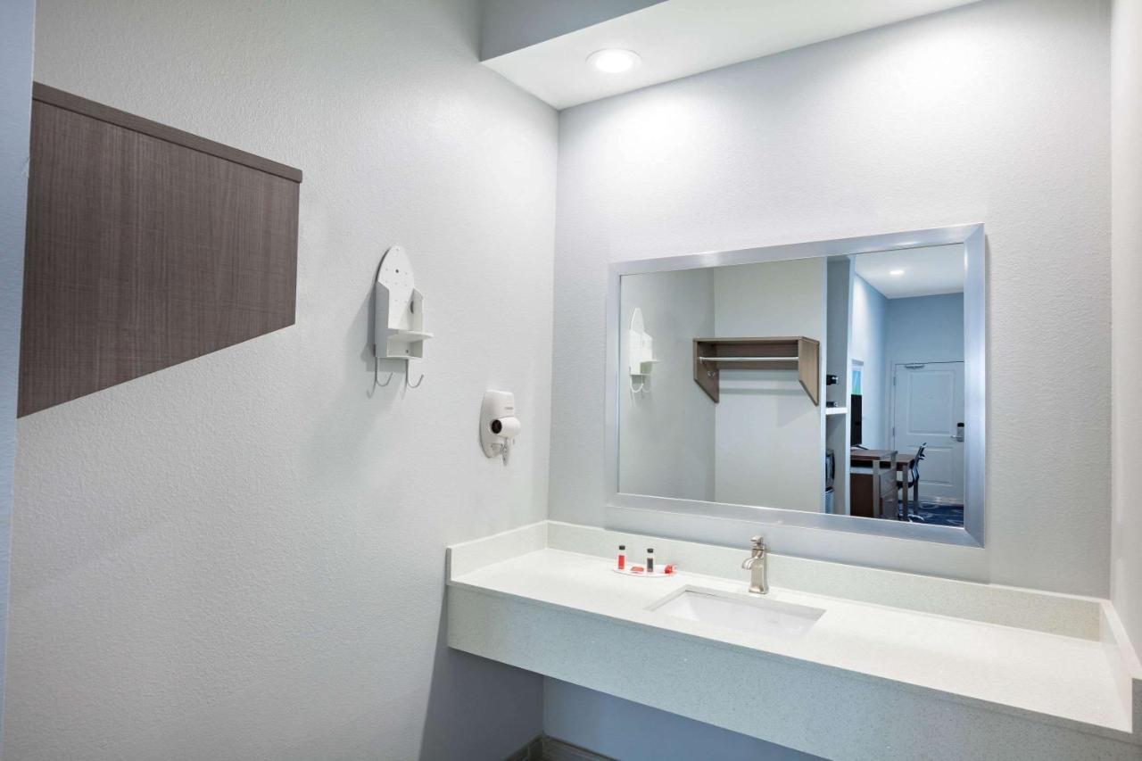 Hotel Baymont By Wyndham Houston Hobby Airport Exteriér fotografie
